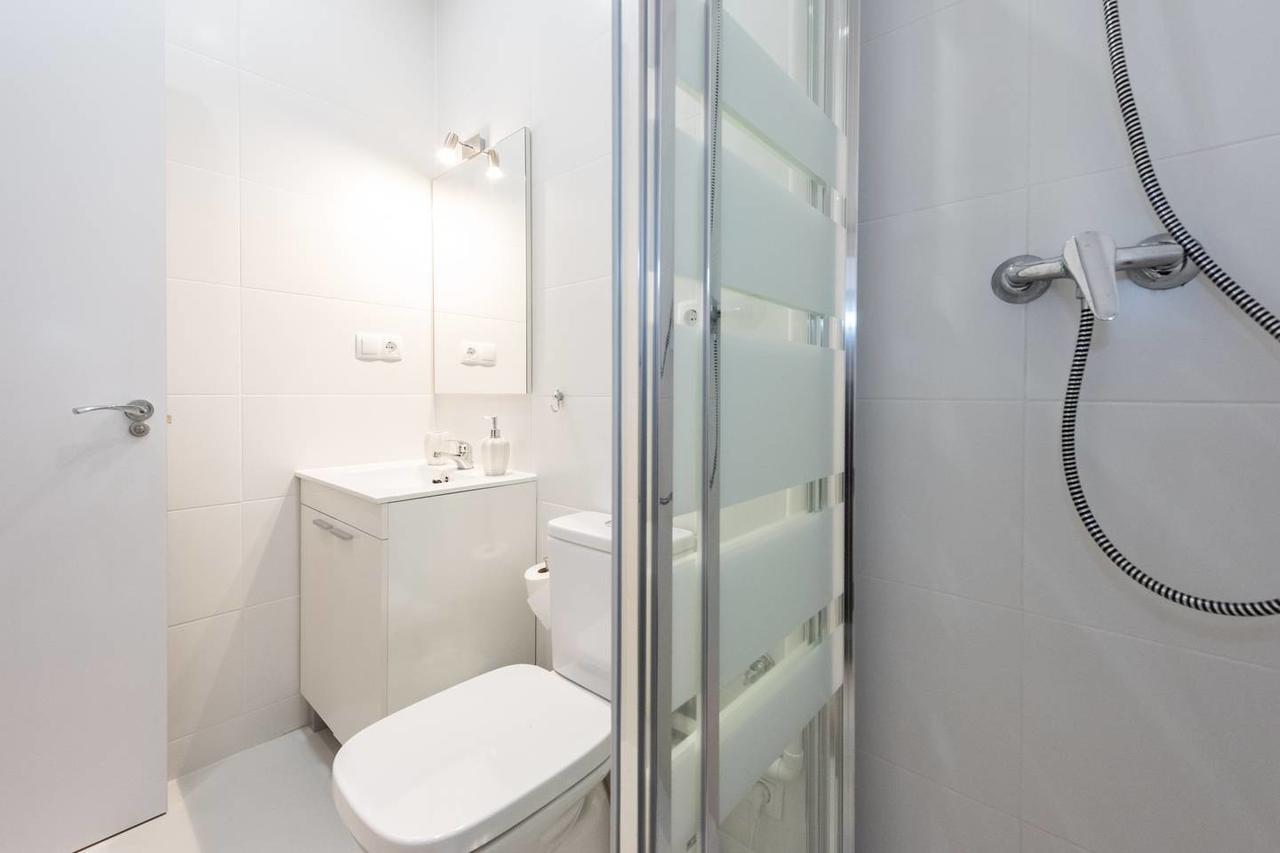 M&f Gran Via 3 Hab Apartment